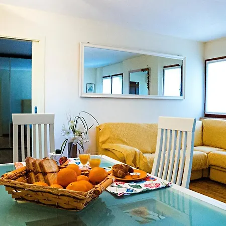 Apartment Attic Luna Blu *